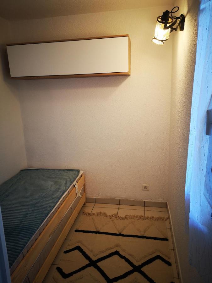 Apt T2/4 Pers/ Rez De Jardin\Pinede\Piscine آجد المظهر الخارجي الصورة